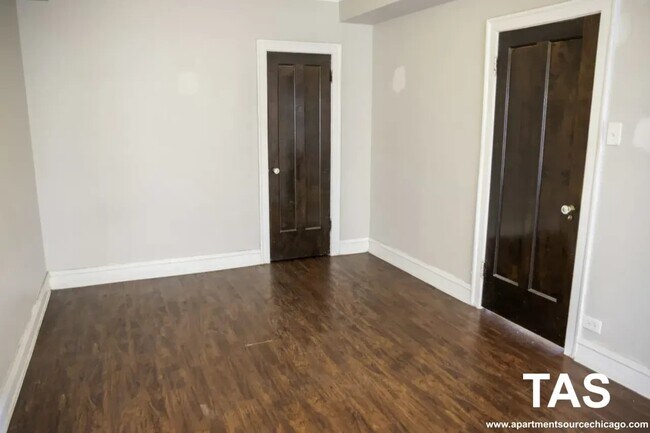 Foto del edificio - 6748 N Ashland Ave