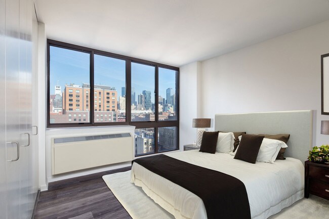 Building Photo - 520 W 43rd St