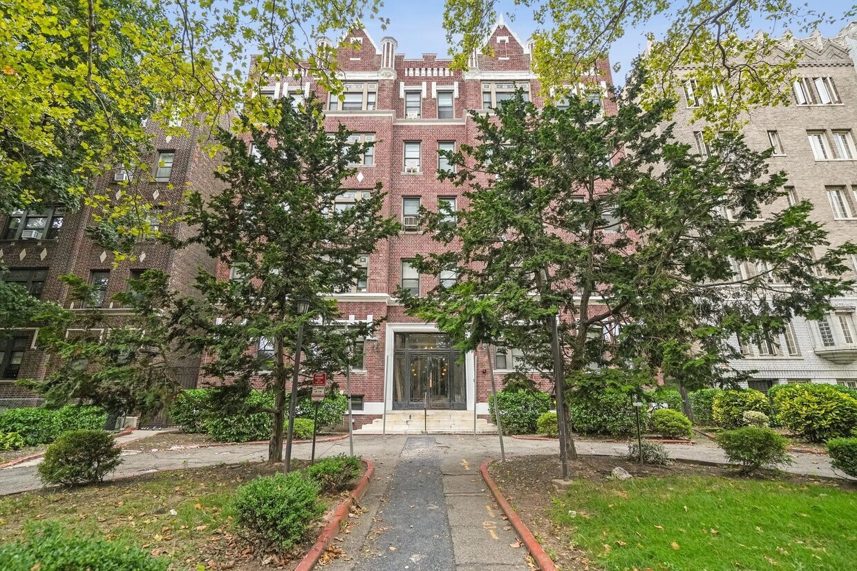 Foto principal - 53 Duncan Ave