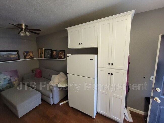 Foto del edificio - 1717 H St