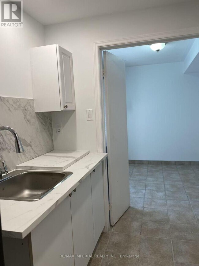 Photo du bâtiment - 34 Corvus Starway