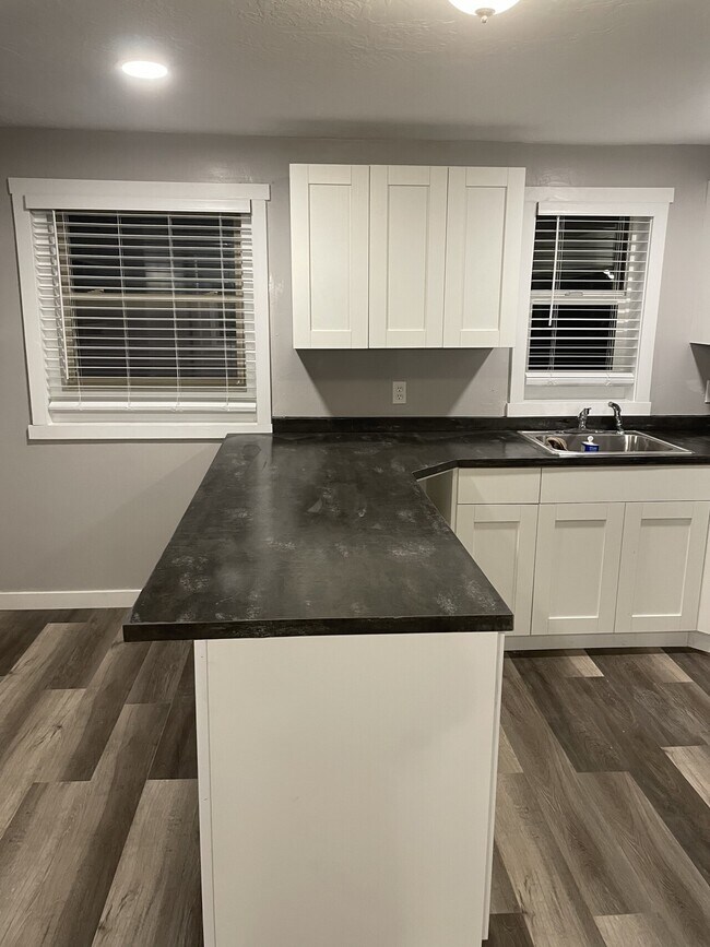 Foto del edificio - X Factor Properties