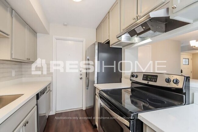 Foto del edificio - 10265 Colony Ct