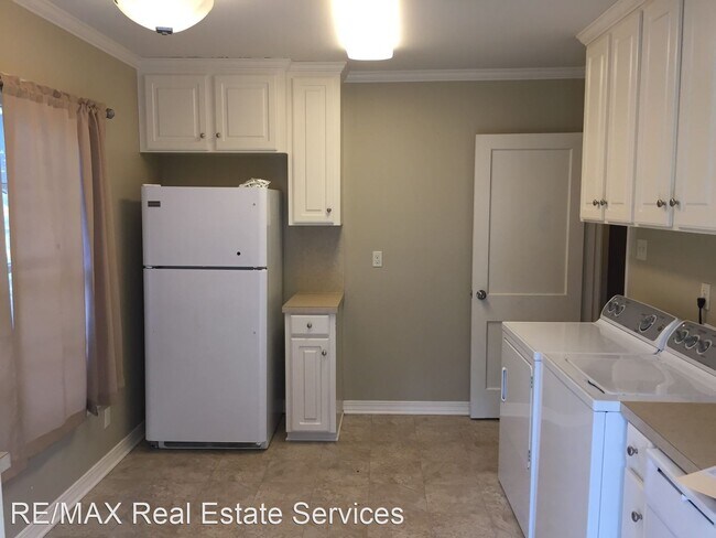 Building Photo - 3 br, 2 bath House - 957 Drexel
