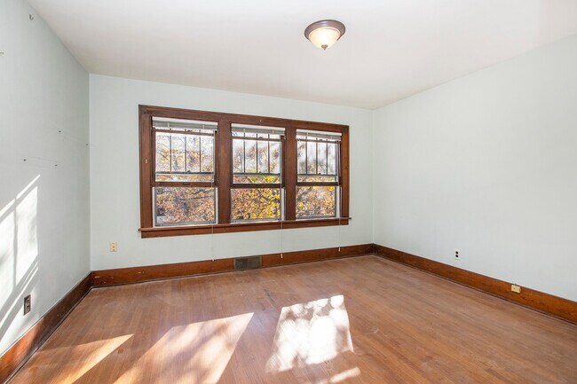 Building Photo - 1408 W Washington St