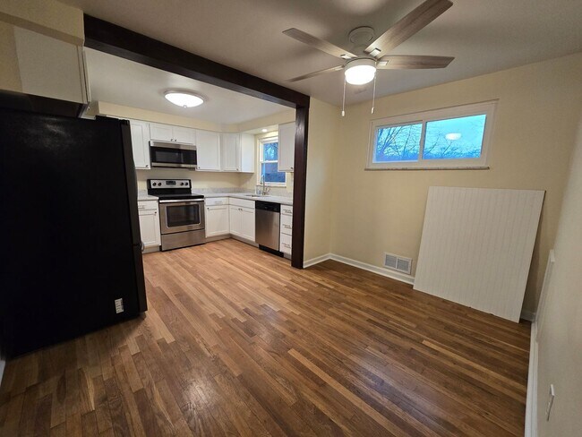 Foto del edificio - 2 Bedroom Home - Plum School District - Available February!