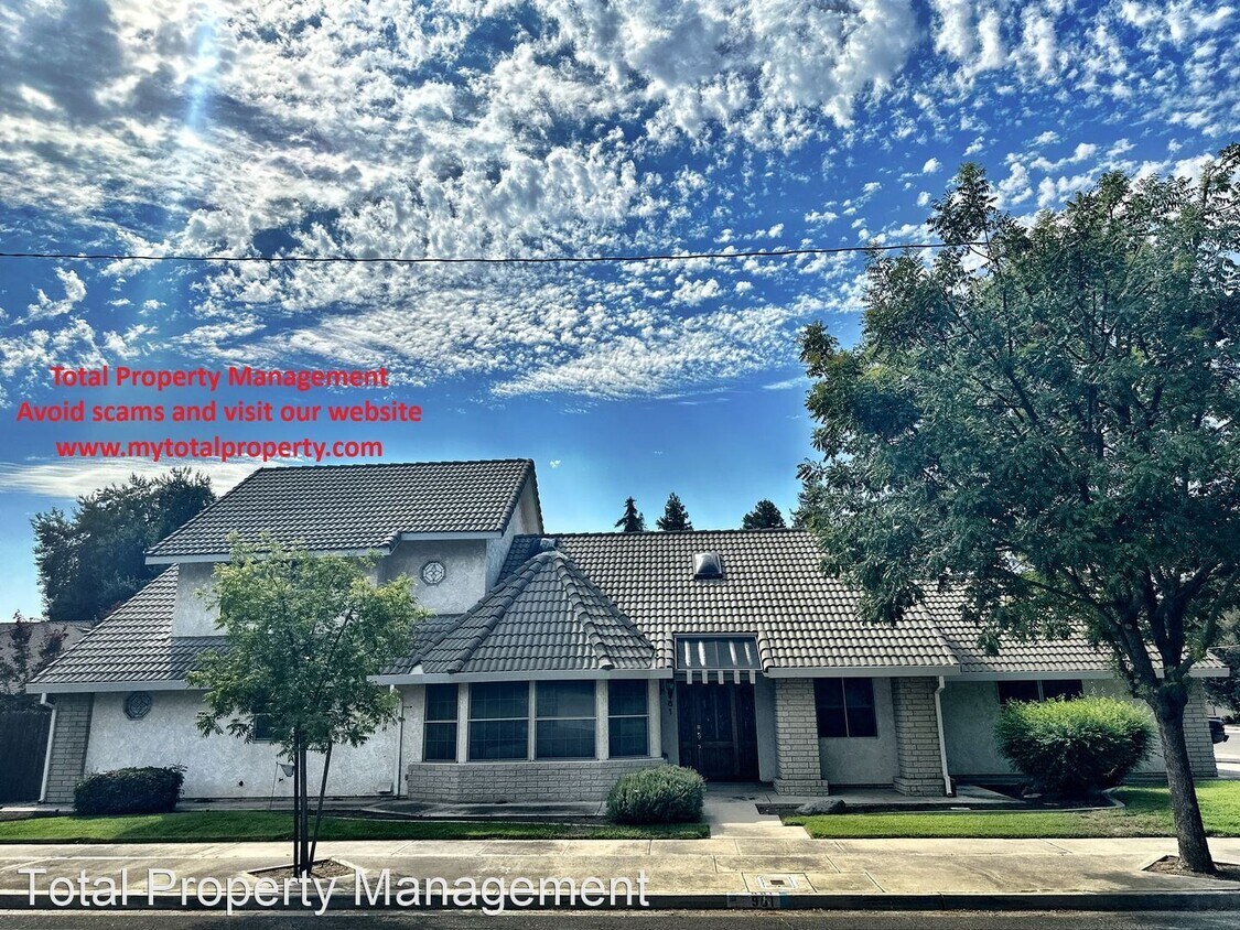 Primary Photo - 3 br, 3 bath House - 961 N. N Pl.