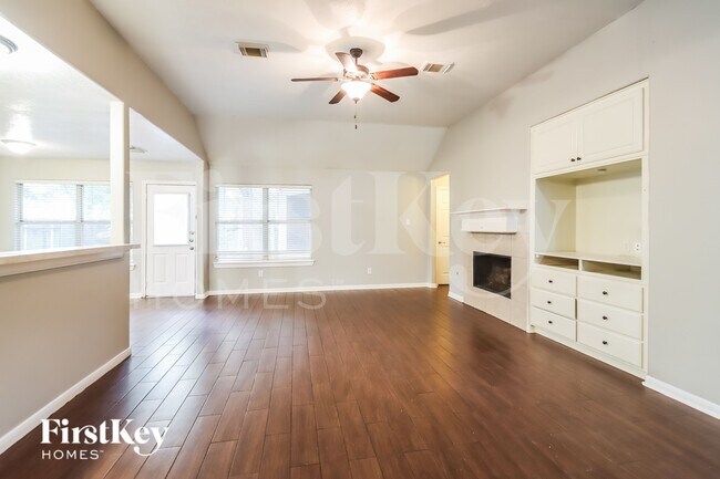 Foto del edificio - 26967 Crown Haven Ct