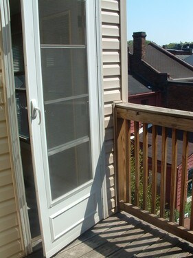 Foto del edificio - 2104 Carey Way