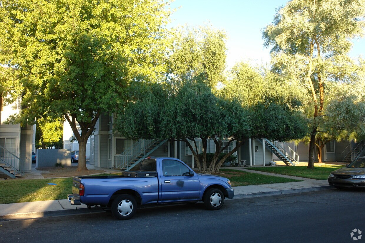 Building Photo - Lake Mead Villas
