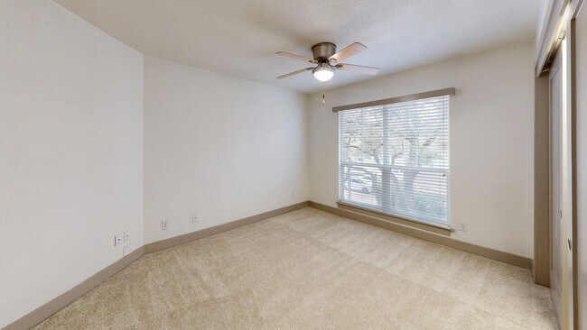 Interior Photo - Barton Creek Landing