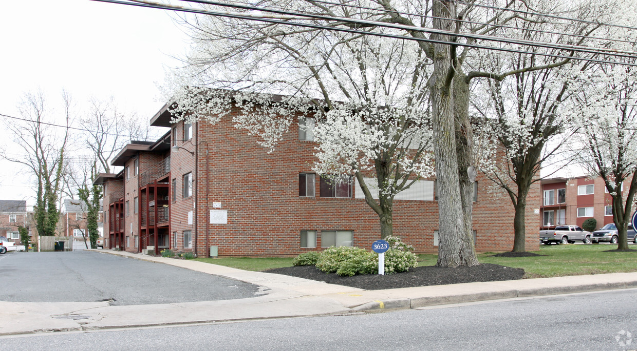 Building Photo - Marbrook Apartments