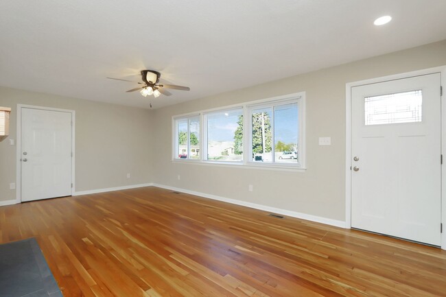 Building Photo - 11 Sandpiper St