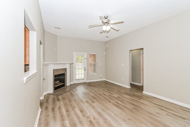 Building Photo - 916 Keebler Cove