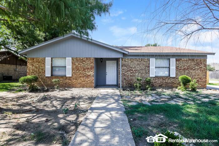 Primary Photo - Price Reduction! Newly renovated 3 bed/2 b...