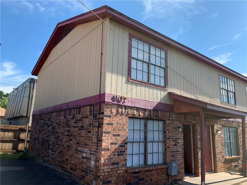 Foto principal - 907 S Mesquite St
