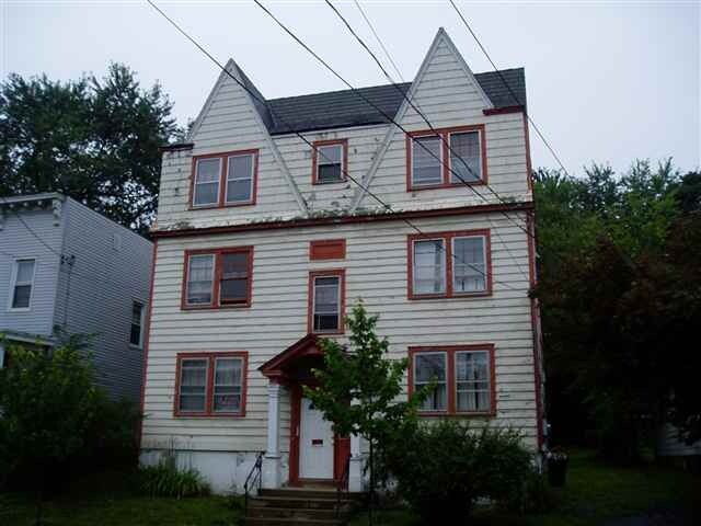 Primary Photo - 558 N Pearl St