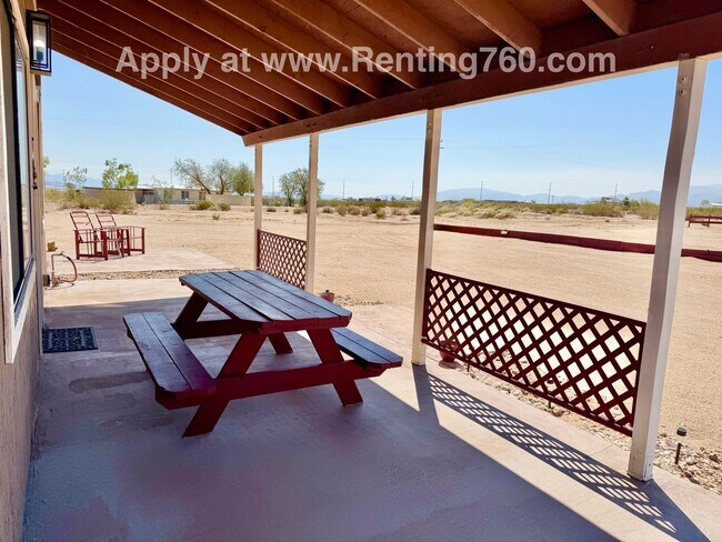 Foto del edificio - 2 Bed 2 Bath Near Military Base!