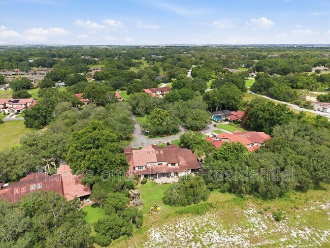 Foto del edificio - 157 Coventry Cir
