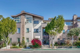 Building Photo - 5100 W El Camino Real