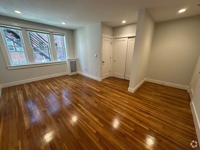 Building Photo - 130 Highland Ave