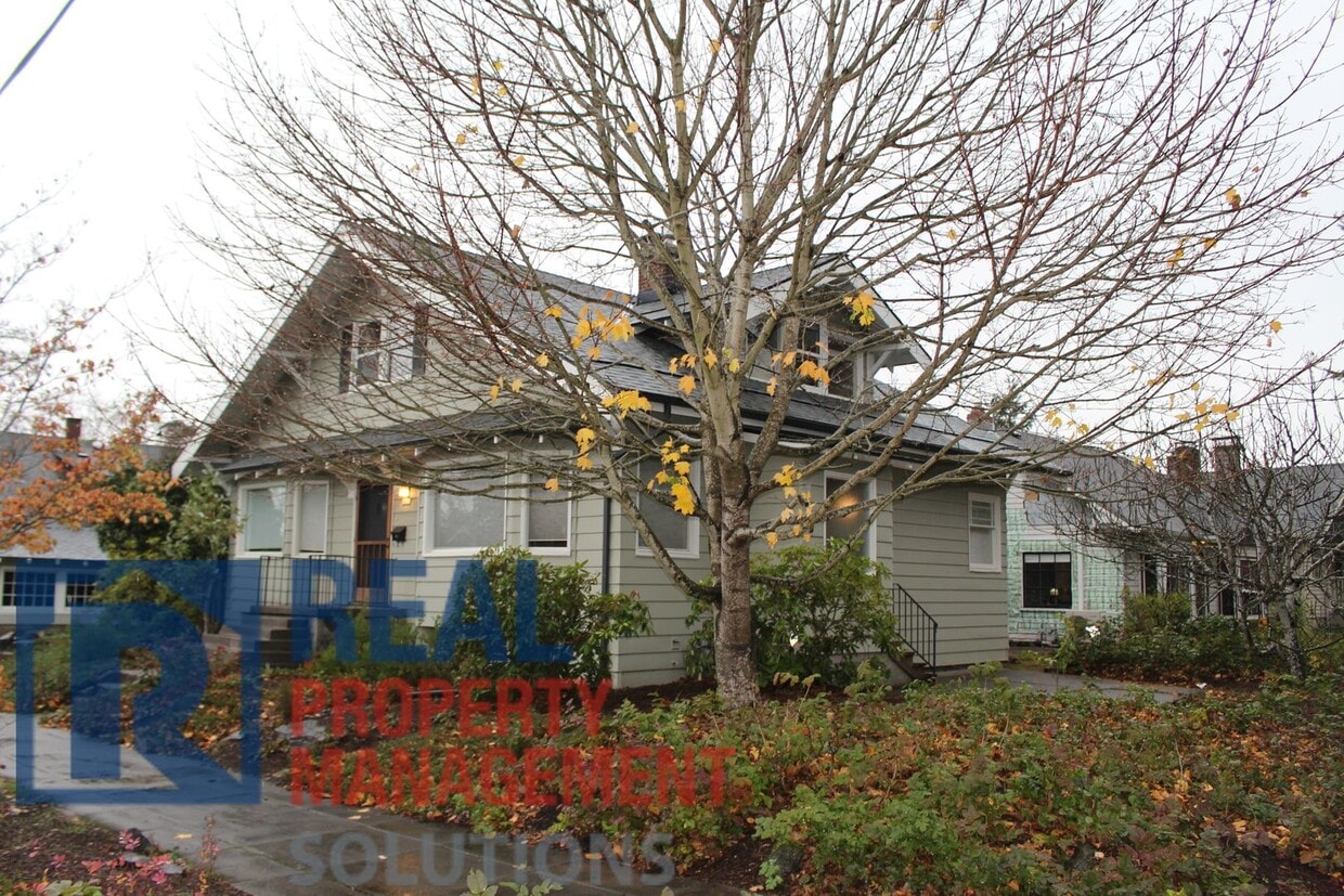 Beautiful Home in Desirable BeaumontWilshire House for Rent in Portland, OR