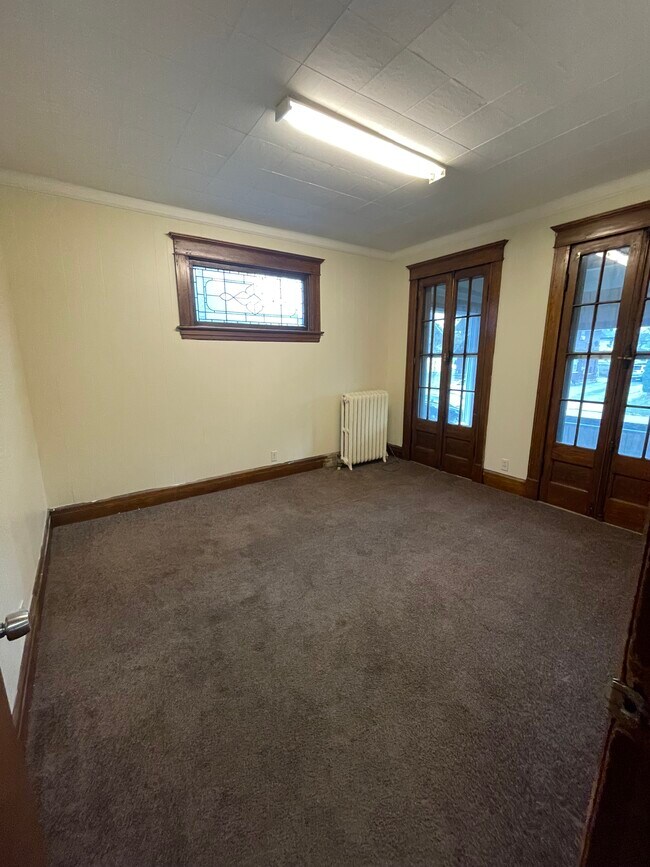 Building Photo - 142 Winspear Ave