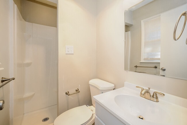 Building Photo - 10505 E 79th St