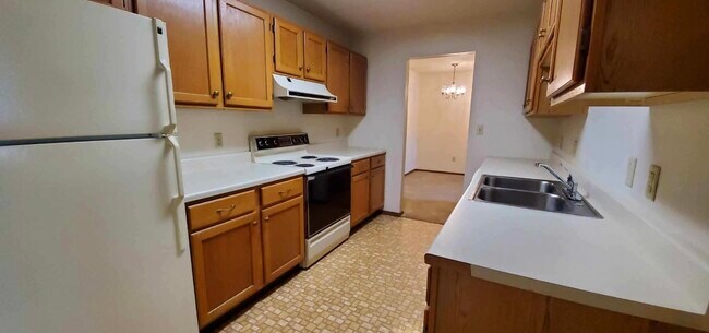 Walk-thru kitchen - 510 7th Ave S