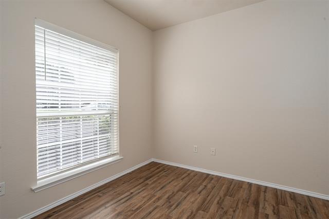 Building Photo - 302 Howard Way Dr