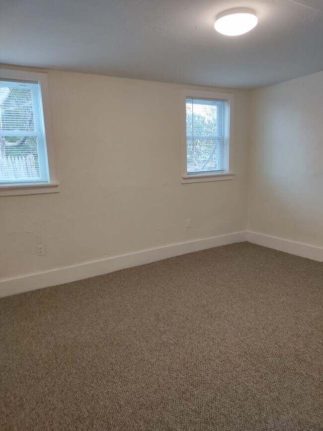 Bedroom - 103 Elm St