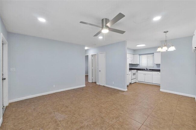 Foto del edificio - 332 SW 2nd Pl