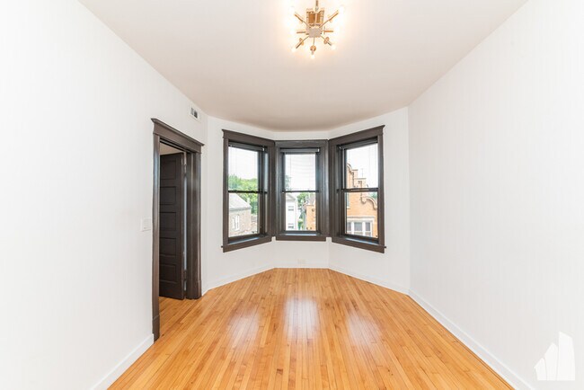 Foto del edificio - 837 W 33rd St
