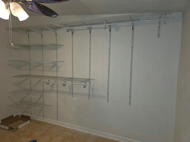 Foto del edificio - 709 Windy Rd