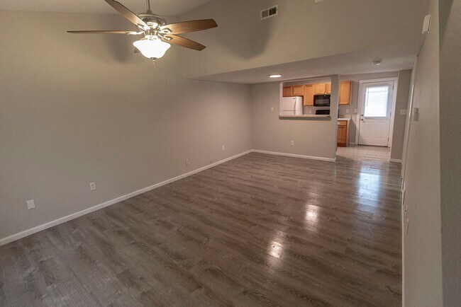 Foto del edificio - 5301-5303 Currituck Lane