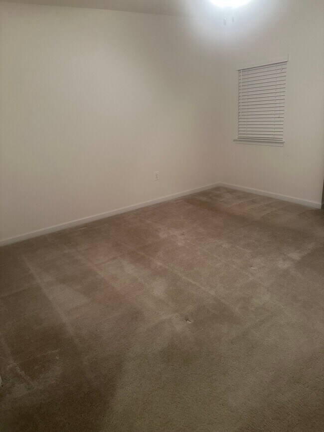 Foto del edificio - 5180 Mudville Ln