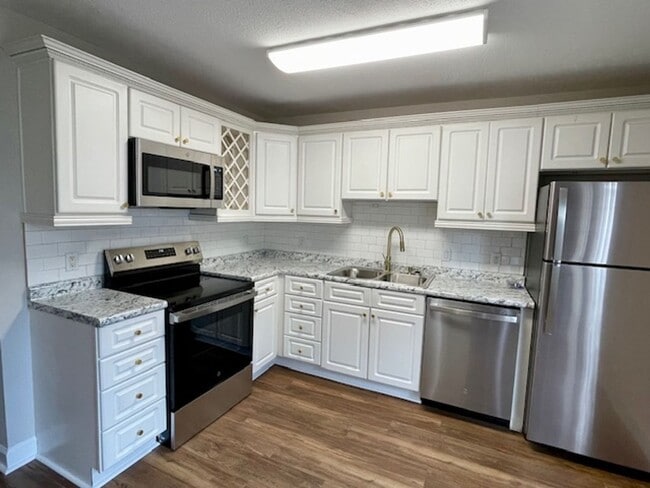 Foto del edificio - 2 Bedroom 2 Bath Townhome