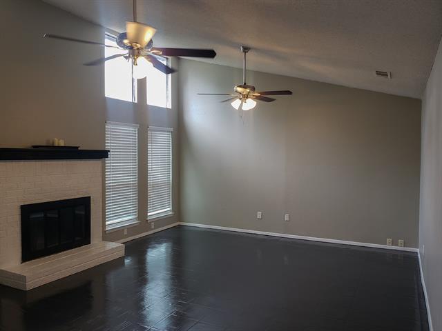 Building Photo - 7663 Blue Carriage Ct