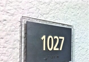 Building Photo - 1000 West Ave