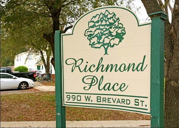 Primary Photo - 990 W Brevard St