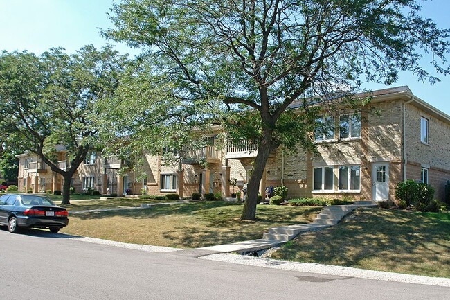 Building Photo - BISCAYNE APARTMENTS