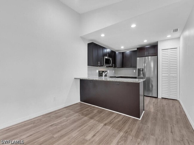 Foto del edificio - 5620 Foxlake Dr