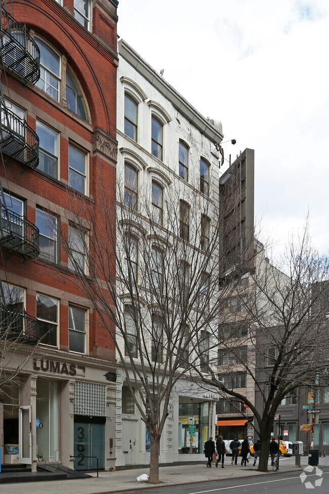 Building Photo - 505 Broome St