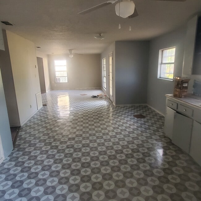 Building Photo - 1705 Brownfield Rd