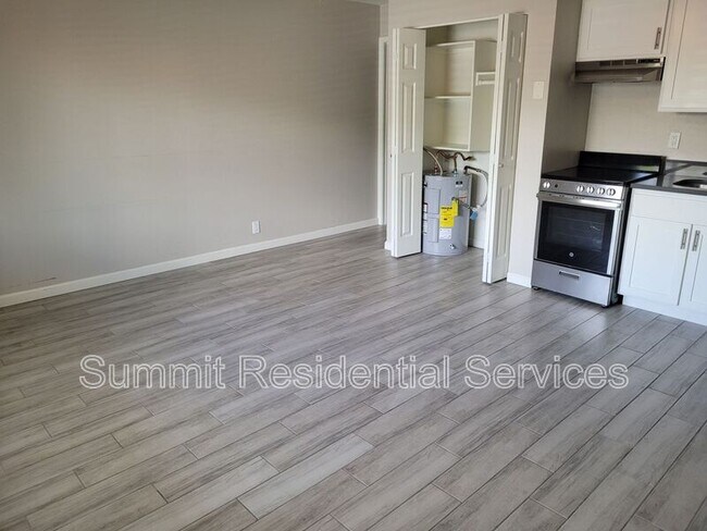 Foto del edificio - 2497 N Park Ave