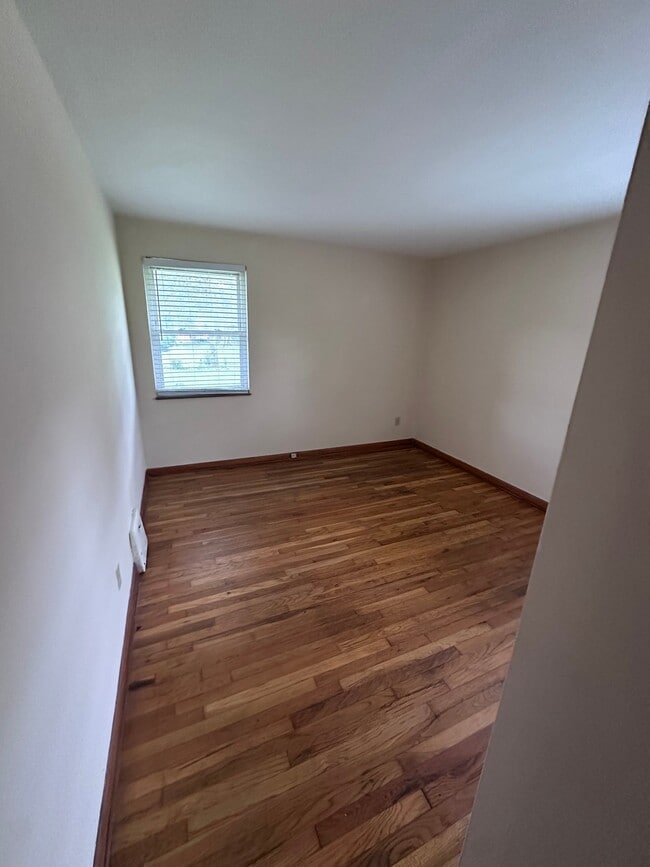 Building Photo - 116 Sunnyside Ln