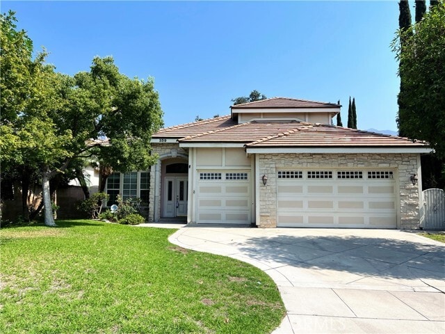 Building Photo - 339 E Floral Ave