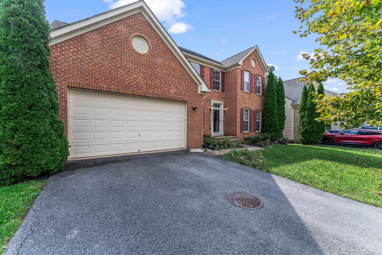 Primary Photo - 14011 Westmeath Dr