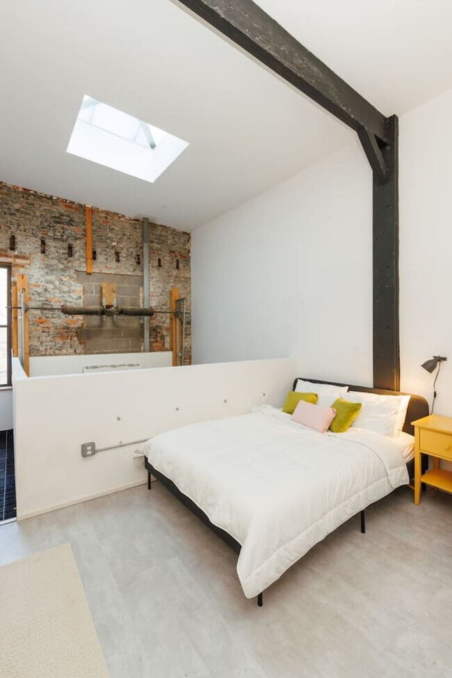 Building Photo - 1429 Elm St