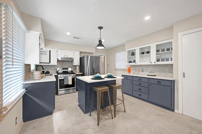 Foto del edificio - 1441 Murray Bay St